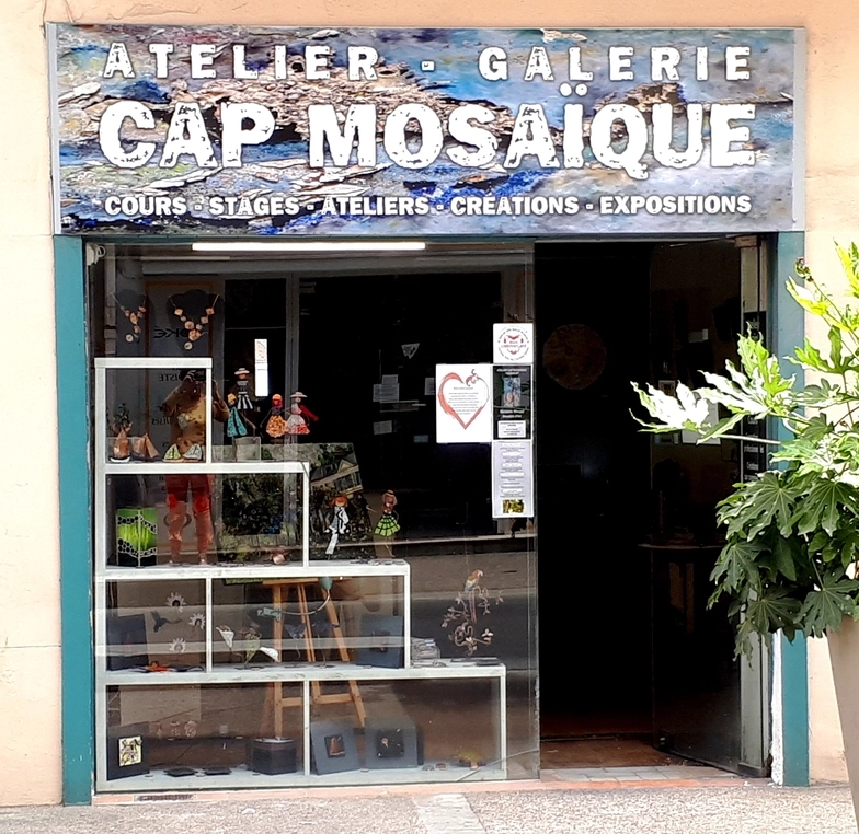 Créatrice d’œuvres & cours de mosaïque à Sète